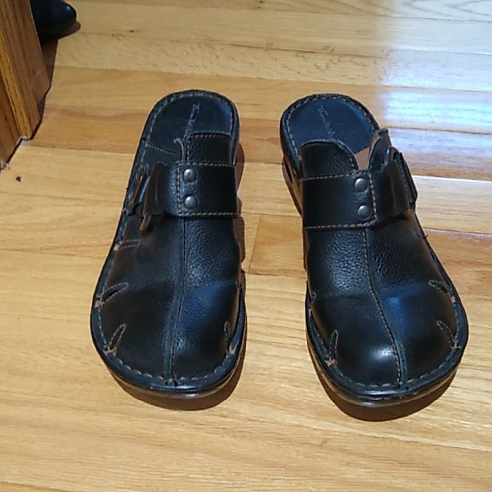 Clogs leather uppers